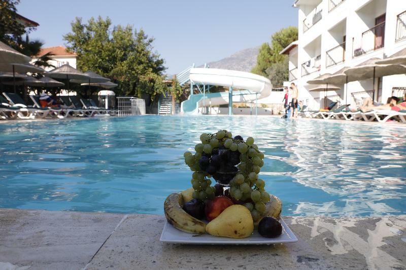 Otel Golden Life & 4*